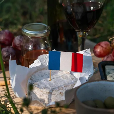 فندق مبيت وإفطار Just Be Holidays France